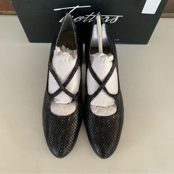 Trotters Women's Jamie Navy Snake Leather Mary Jane Pump Heels Size US 6.5 N - Picture 4 of 9